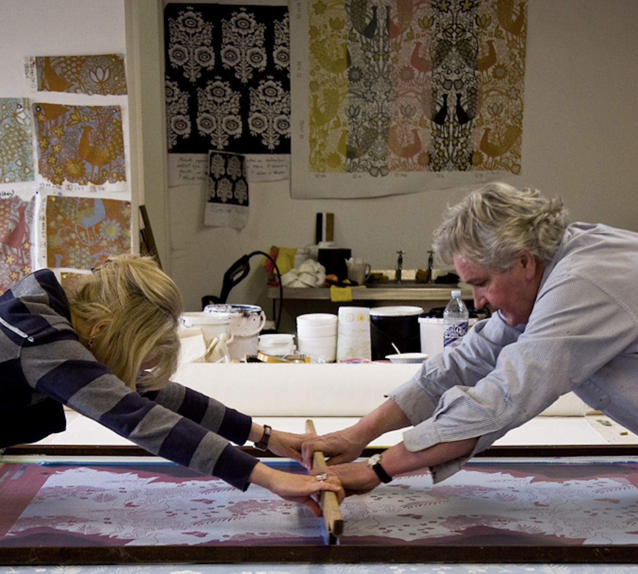 magdalen jebb and stephen lewis screenprinting a design